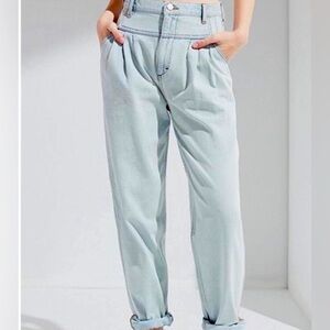 Urban Outfitters BDG High Waist Pleated Jeans Light Wash 90s Denim Size 26